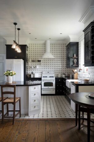 23 Stunning Black and White Kitchen Ideas for Timeless Style