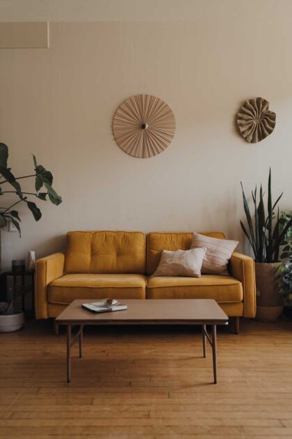 23 Ideas for a Minimalist Living Room with Yellow Sofa 28 Minimalist Living Room with Yellow Sofa