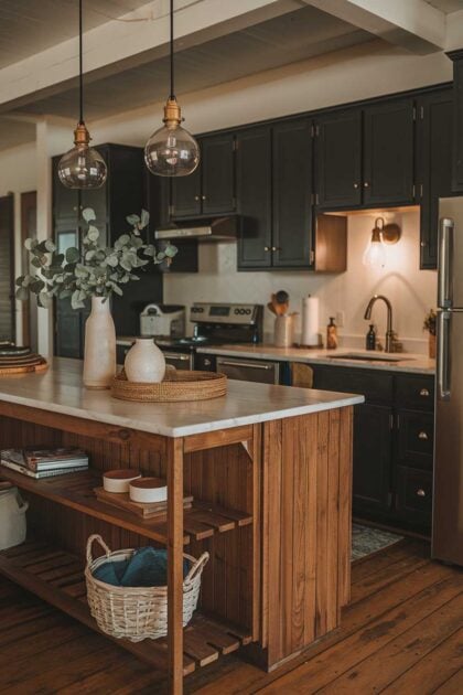 A modern rustic kitchen decor