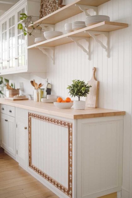 28 White and Wood Kitchen Ideas: Design Inspiration 33 A white and wood kitchen